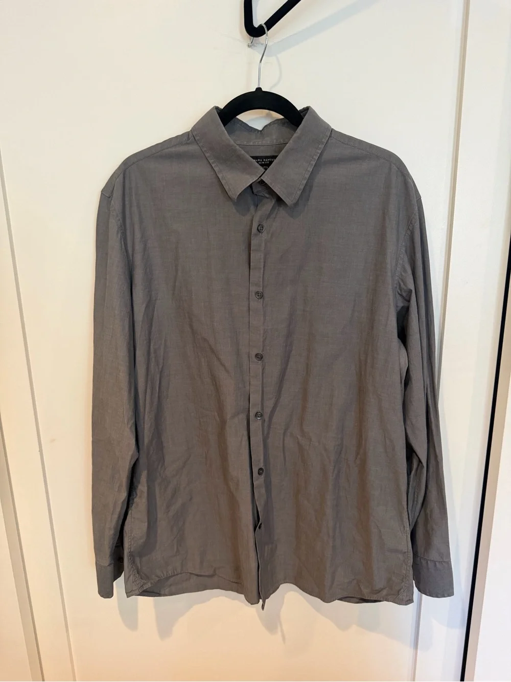 Men’s sz XL Banana Republic Gray Long-Sleeve Button-Up Shirt